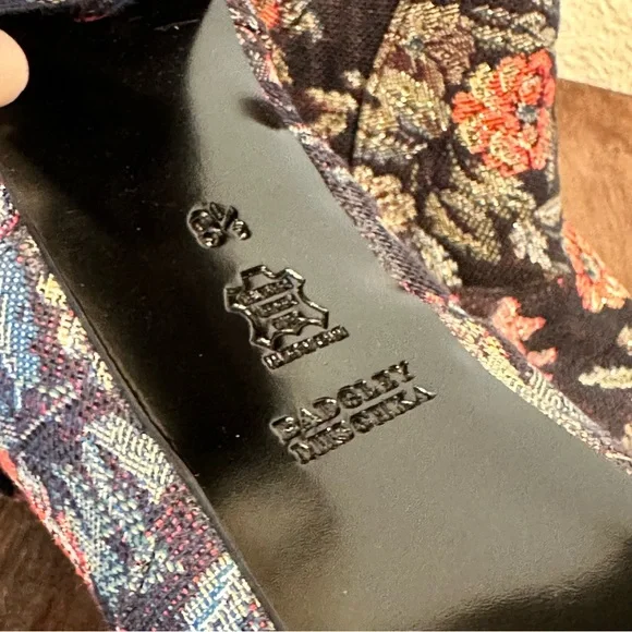 Badgley Mischka Collection Morrisey Brocade Bootie Size 81/2 - Picture 11 of 13